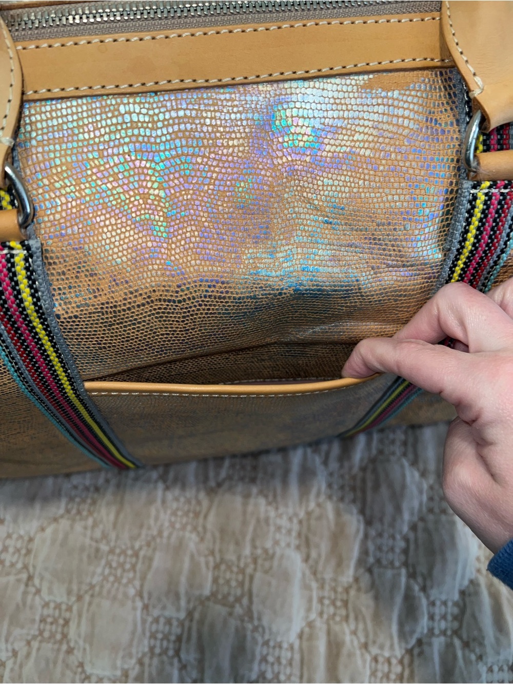 Consuela ‘Gloria’ Iridescent Jetsetter - Picture 3 of 12